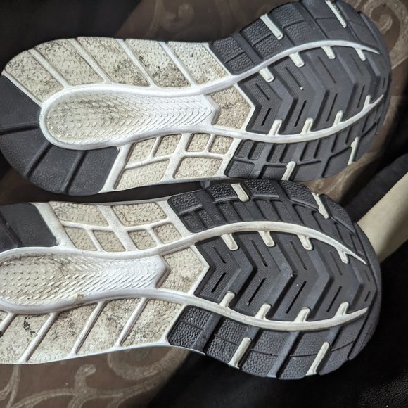 New Balance sneakers(Aqua color w/grey logo) - mint condition! - Picture 2 of 7